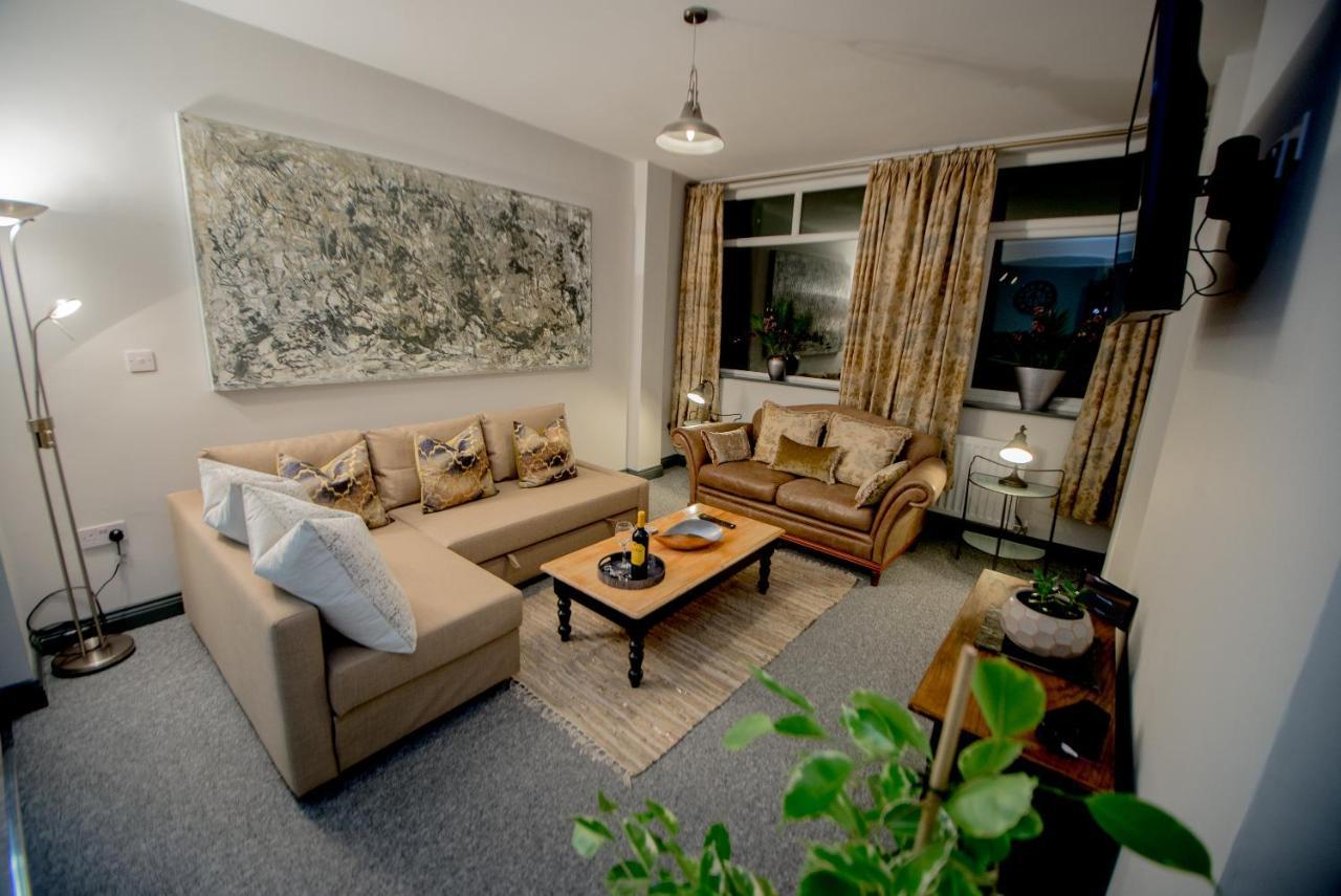 Barnston House - Heswall - Spacious Homely Holiday Home By Rework Accommodation מראה חיצוני תמונה